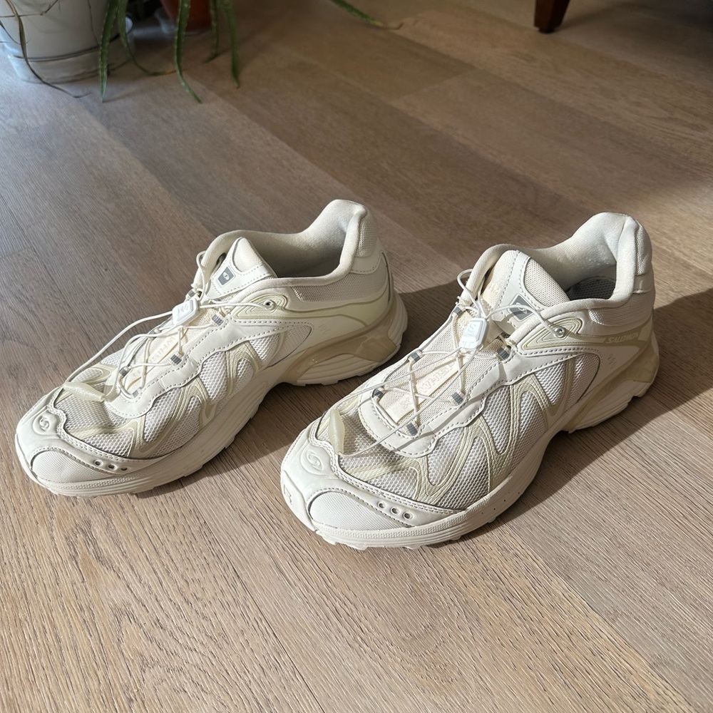 Salomon XT-WHISPER in Vanilla/Almond Milk